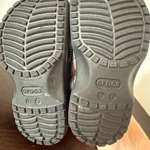 CROCS Kids Shark Clogs in Black and Gray size 8 (toddler) - Picture 7 of 7